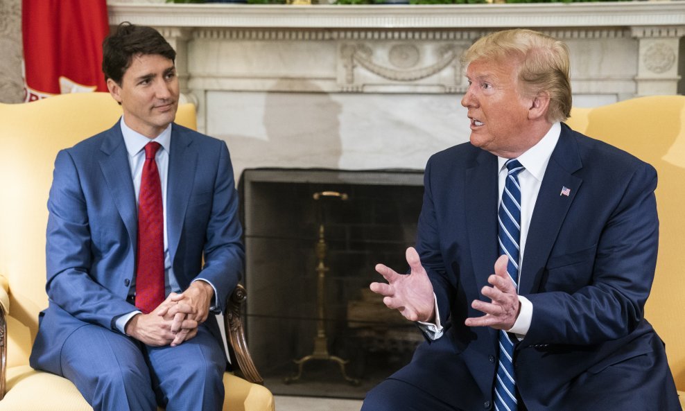Justin Trudeau i Donald Trump na sastanku u Bijeloj kući 2019., tijekom Trumpova prvog mandata