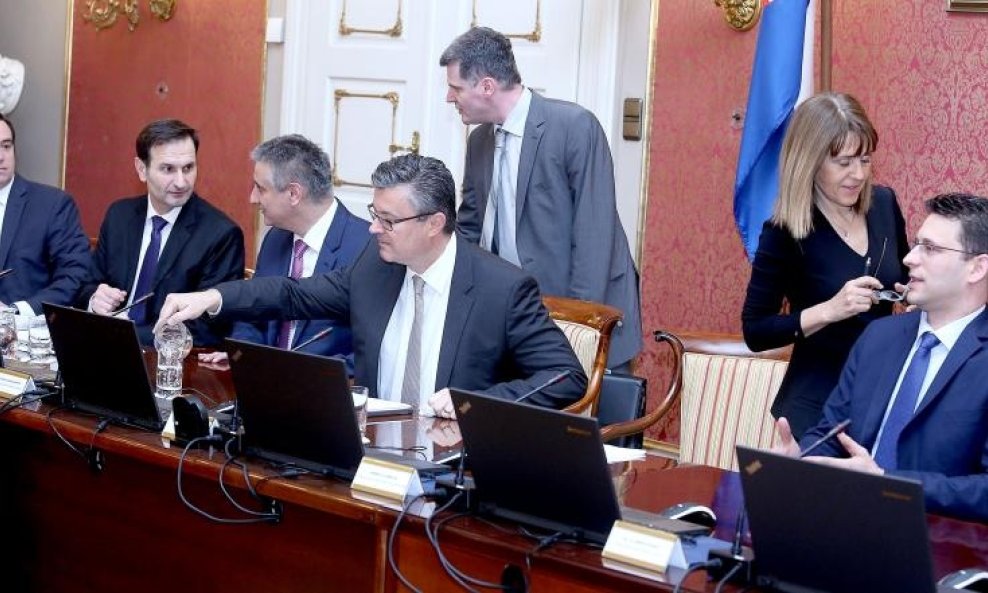 U Banskim dvorima održana je 13. sjednica Vlade RH (5)