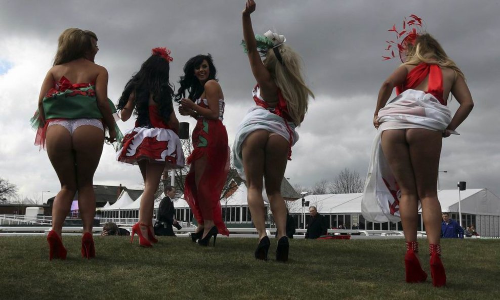 Grand National (01)