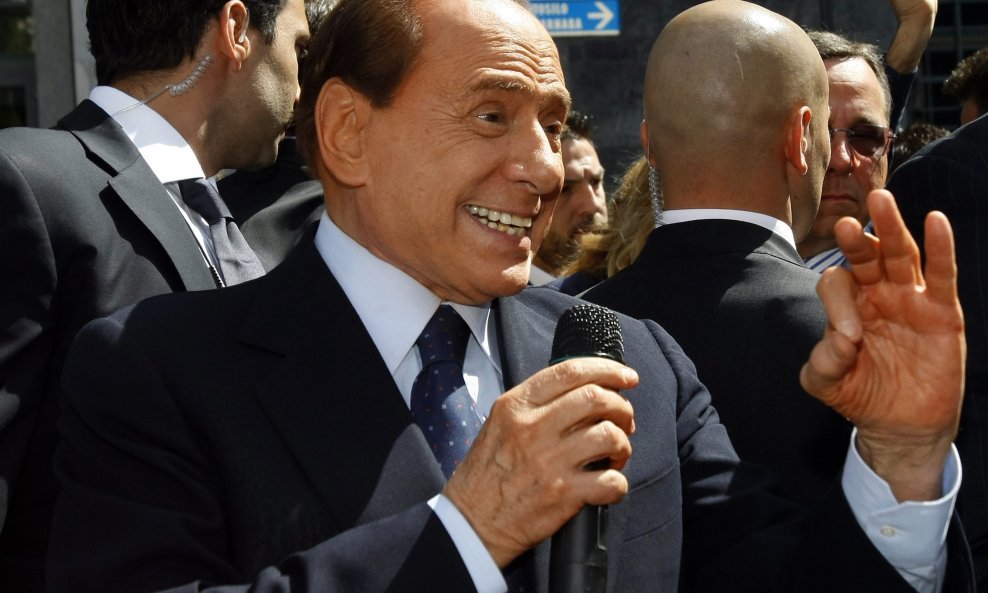 silvio berlusconi idiot