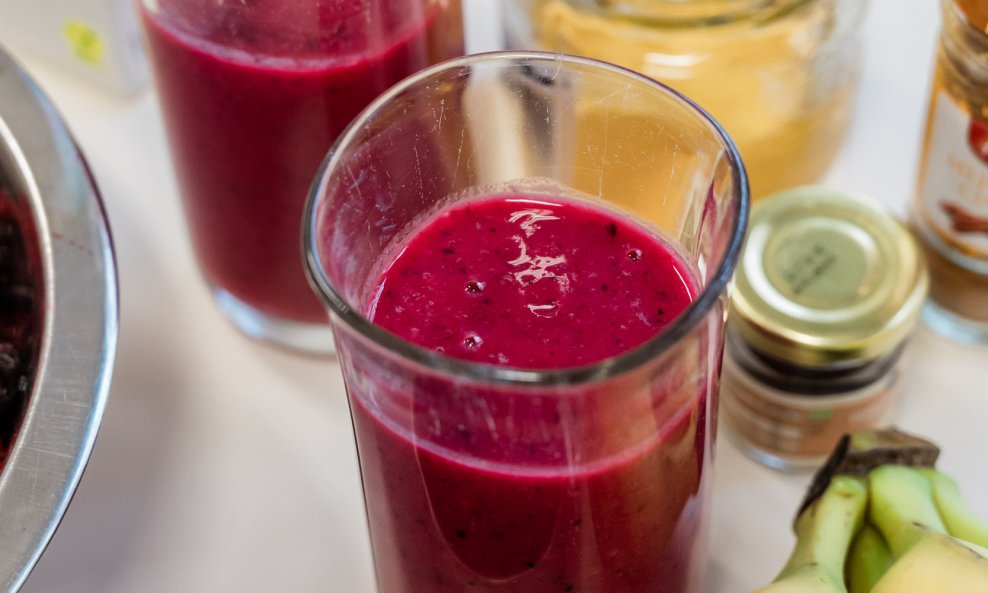 Ružičasti smoothie