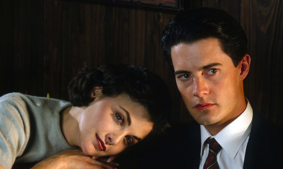 Sherilyn Fenn i Kyle MacLachlan u seriji 'Twin Peaks'