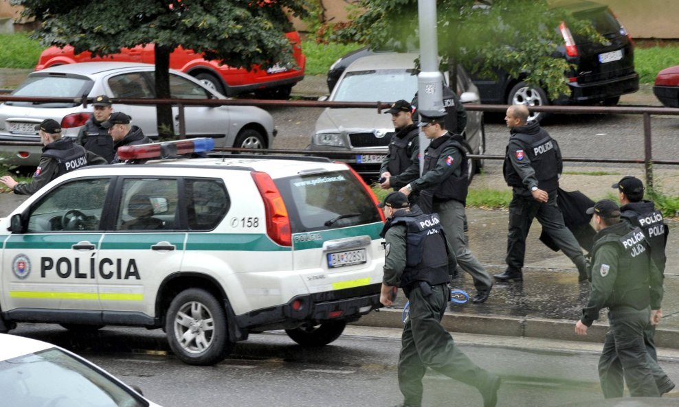 SLOVAČKA POLICIJA BRATISLAVA MASAKR