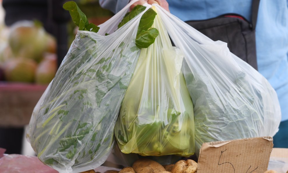 Kako bi se smanjila upotreba plastičnih vrećica, od 1. siječnja kreće njihova naplata