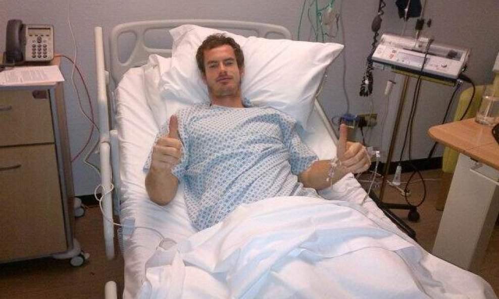 Andy Murray u bolničkom krevetu