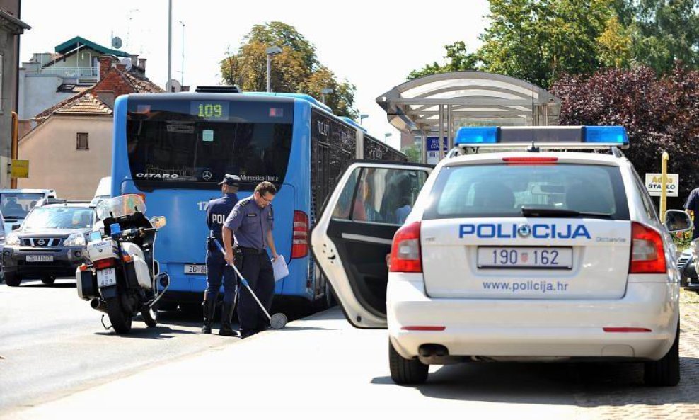 bus zet policija