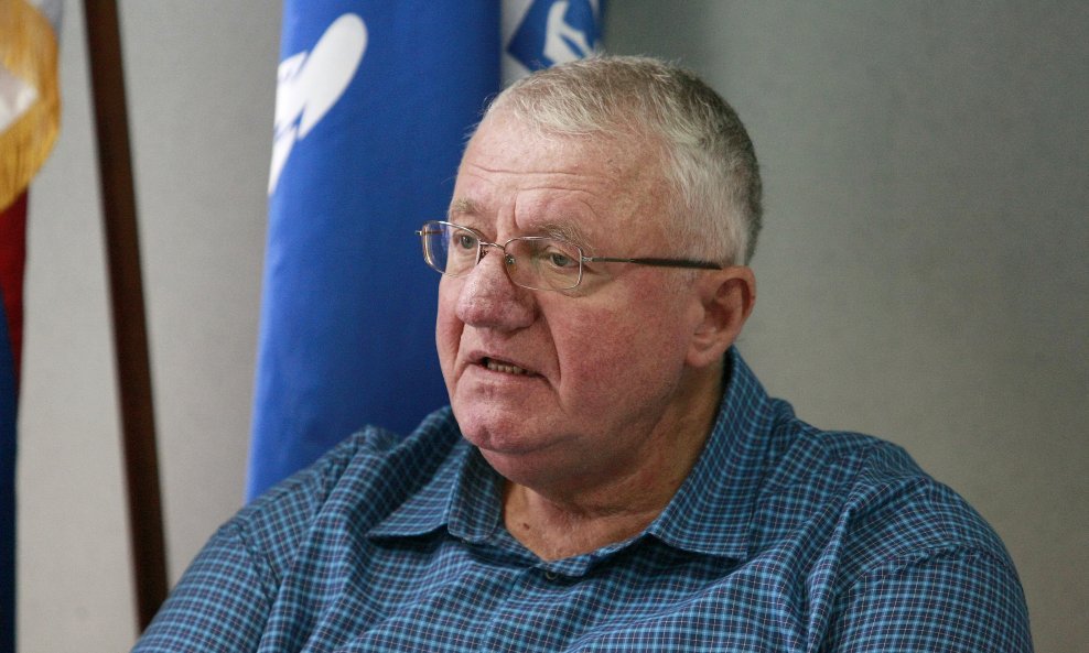 Vojislav Šešelj