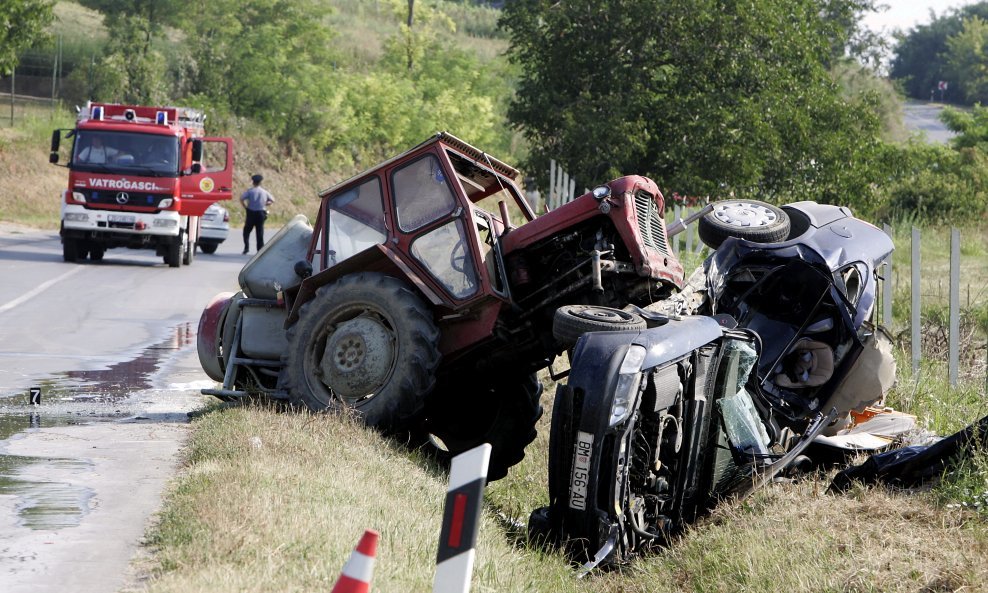 prometna baranja traktor