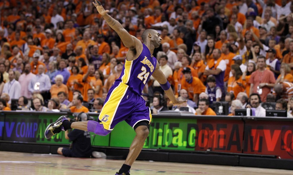 Kobe Bryant - slavi ulazak u finale