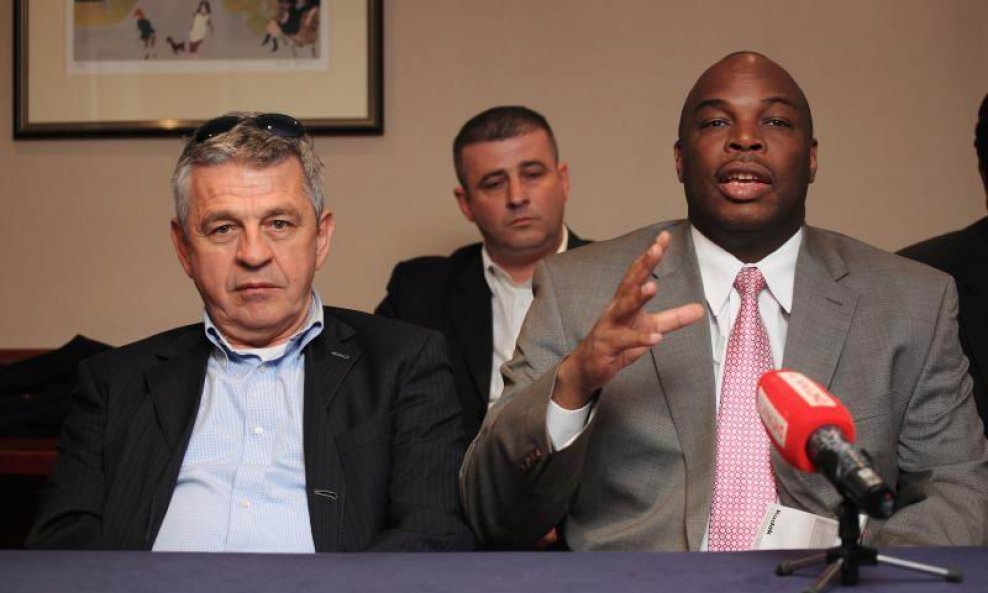 zoran savičić, Michael Jenkins