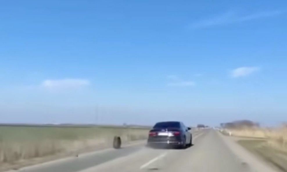S automobila u kojem je bio Aleksandar Vučić otpao kotač