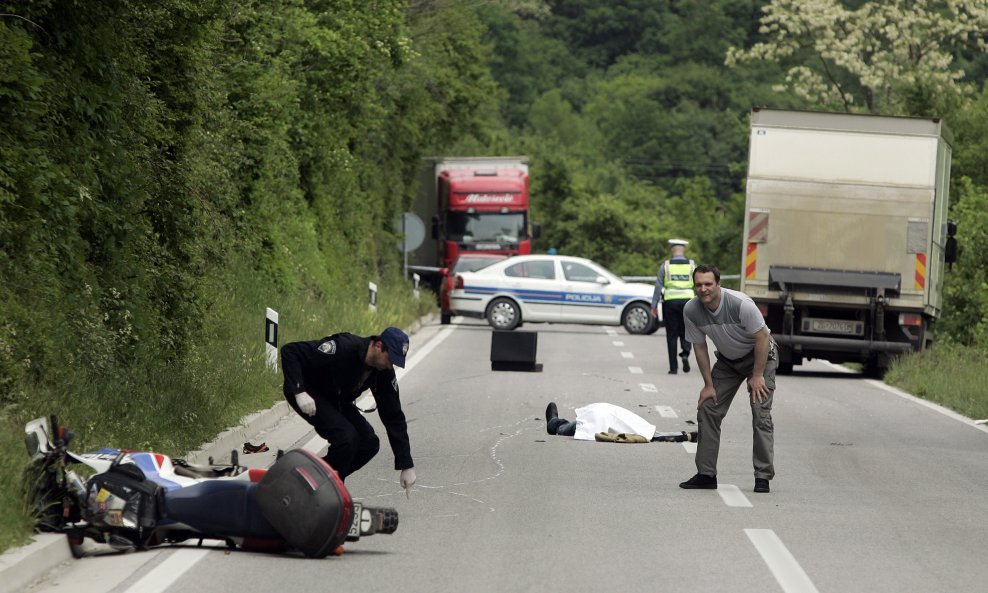 motor motorist očevid policija