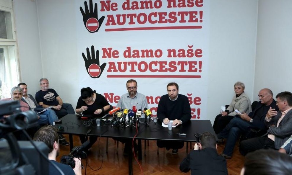 Mijat Stanić i organizatori referendumske inicijative