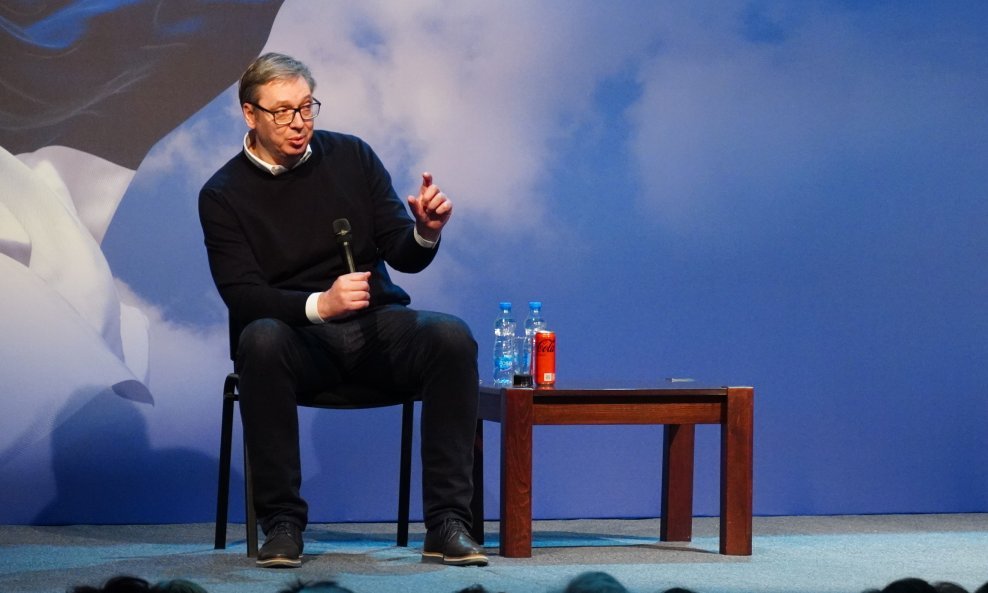 Aleksandar Vučić u razgovoru s građanima u Kovačici