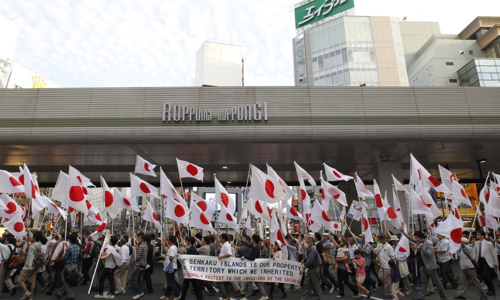 JAPANSKI NACIONALISTI PROSVJEDUJU