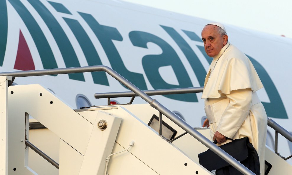 Papa Franjo avion