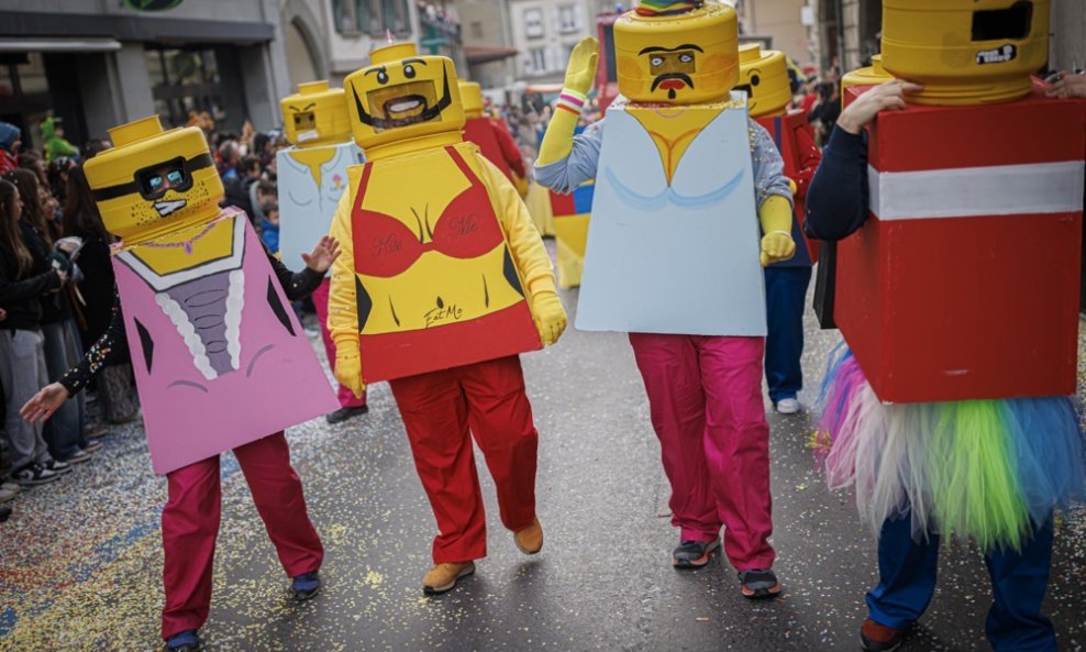Lego bilježi dvoznamenkasti rast prihoda, dobiti i prodaje