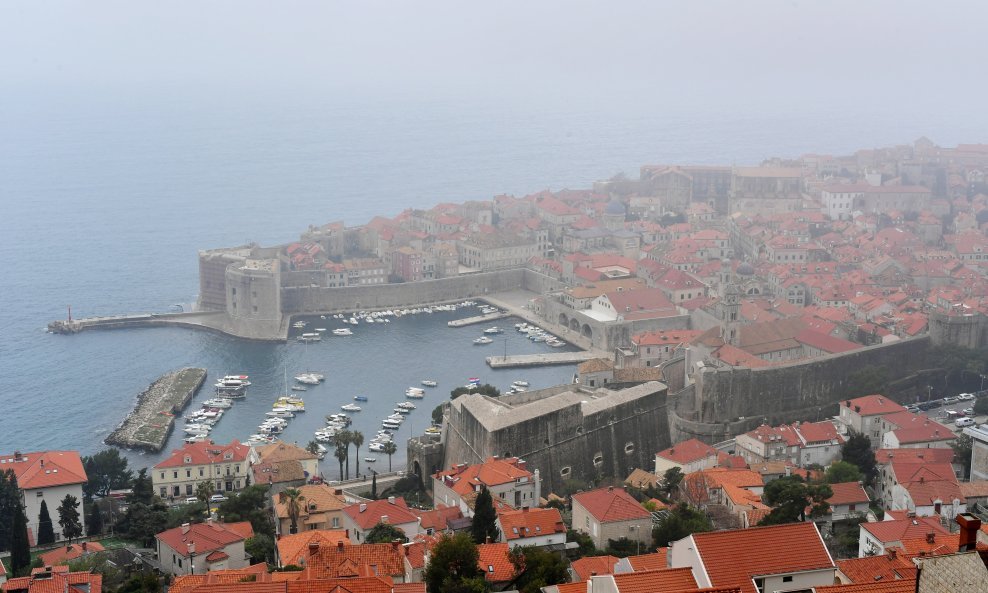 Magla u Dubrovniku