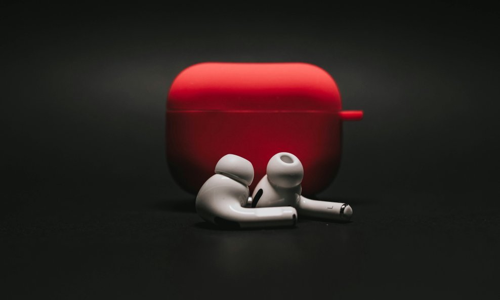 AirPods