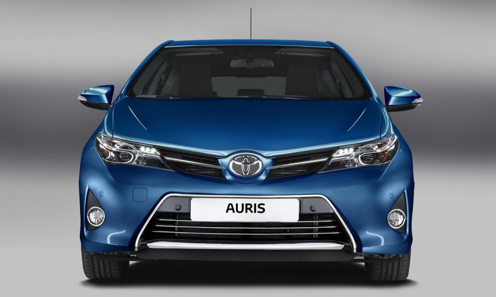 122013toyotaauris