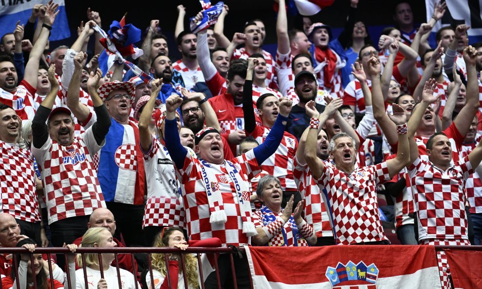 Hrvatski navijači