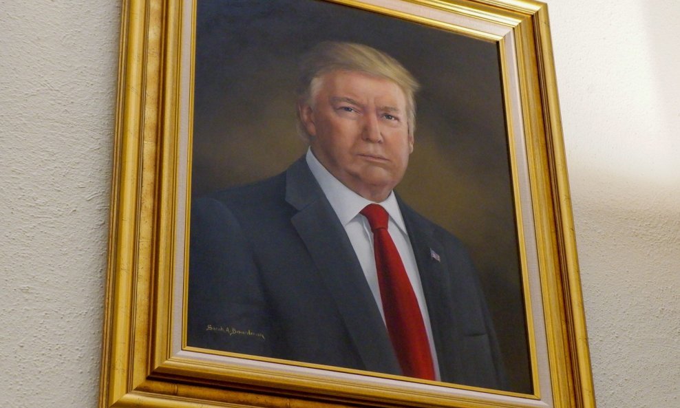 Sporni Trumpov portret u Coloradu