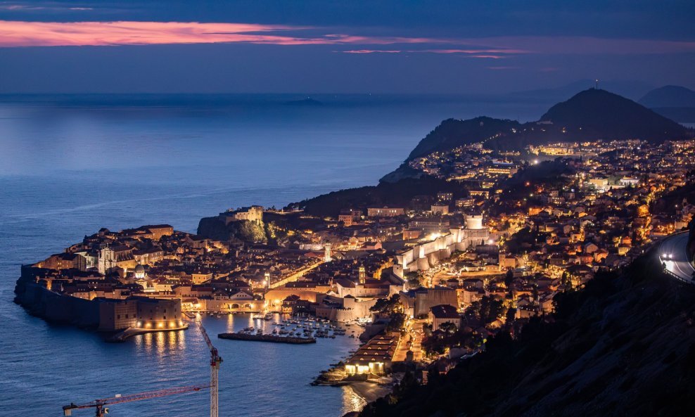 Dubrovnik je ljeti preplavljen turistima