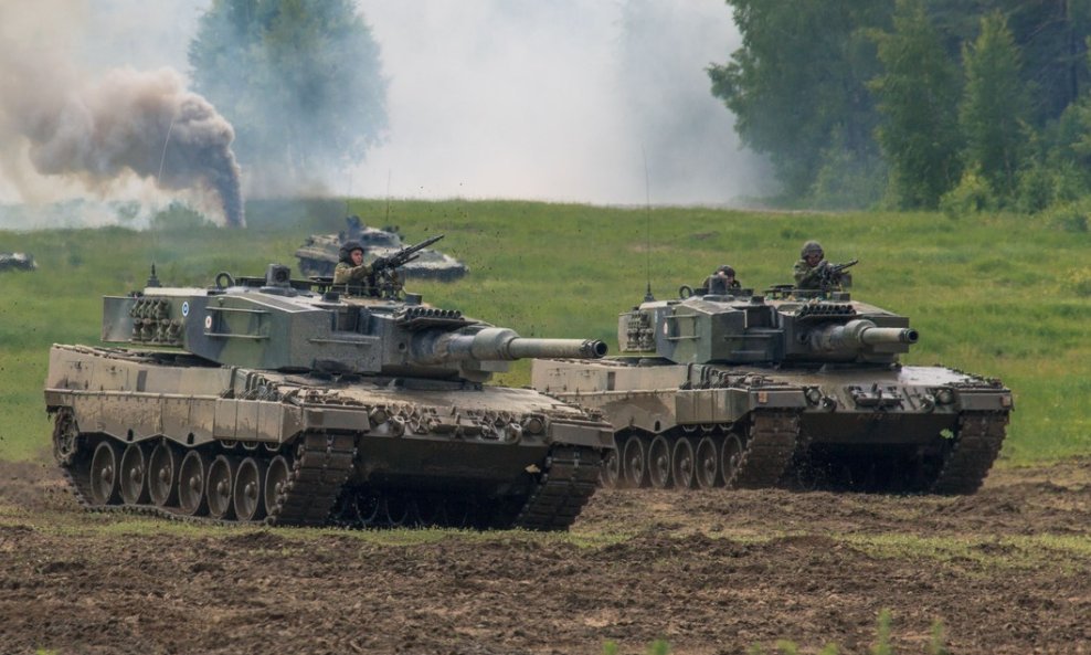 Tenkovi Leopard 2 - ilustracija