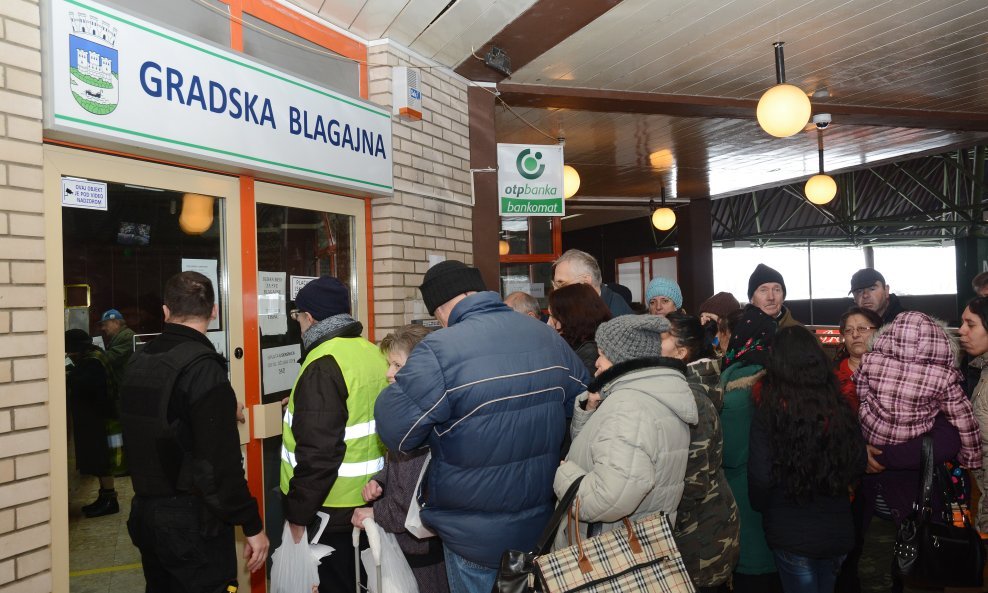 Isplata uskrsnica u Sisku prije nekoliko godina