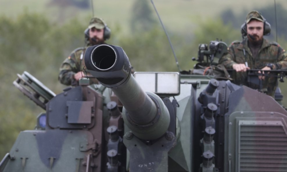 Bundeswehr - njemačkoj vojsci nedostaje 100 tisuća ljudi