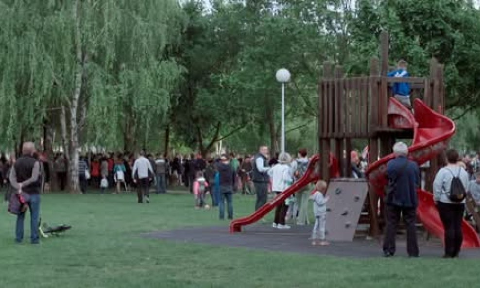 Scena iz filma 'Crveni tobogan'