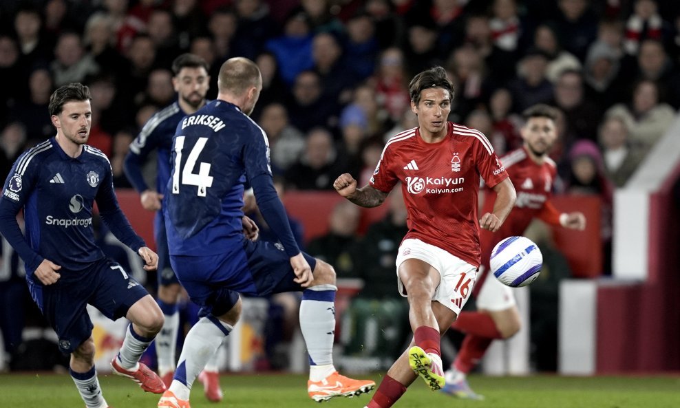 Nottingham Forest vs. Manchester United