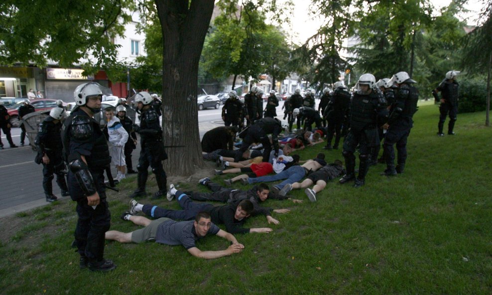 Ratko Mladić neredi srpska policija uhićenja