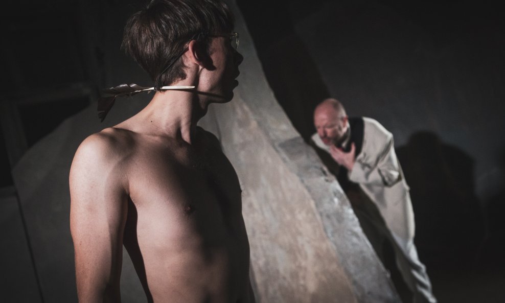 Predstava 'Open the Door'