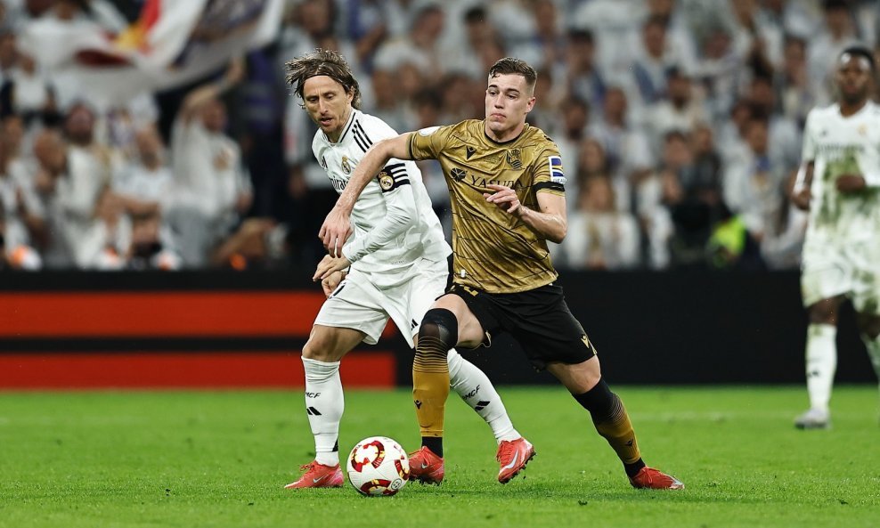 Luka Modrić Real Madrid i Luka Sučić Real Sociedad