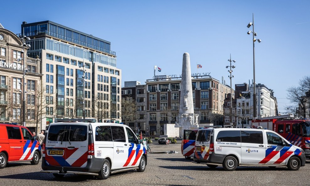 Policija na trgu Dam u Amsterdamu