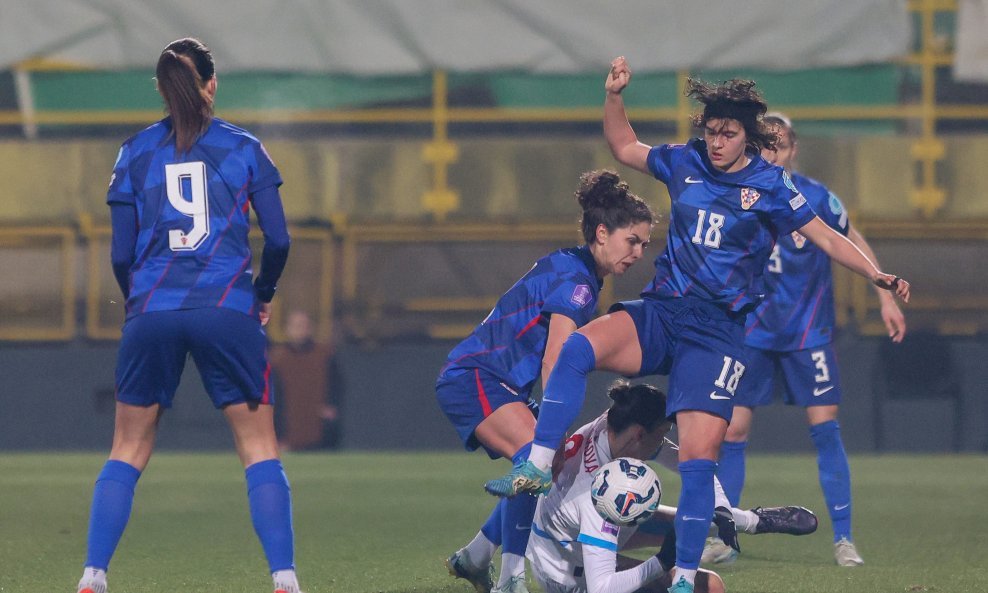Hrvatska ženska nogometna reprezentacija