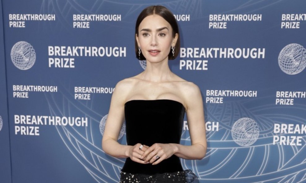 Lily Collins