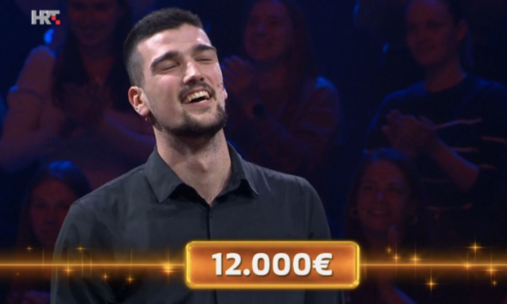 Luka Smoljo u kvizu 'Superpotjera'