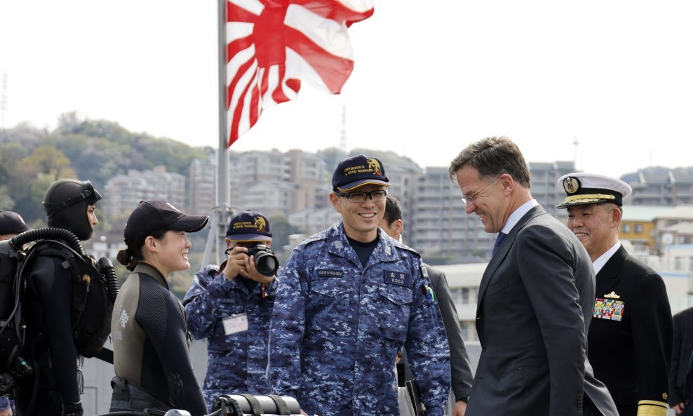 Glavni tajnik NATO-a Mark Rutte u vojnoj bazi Yokosuka, Japan
