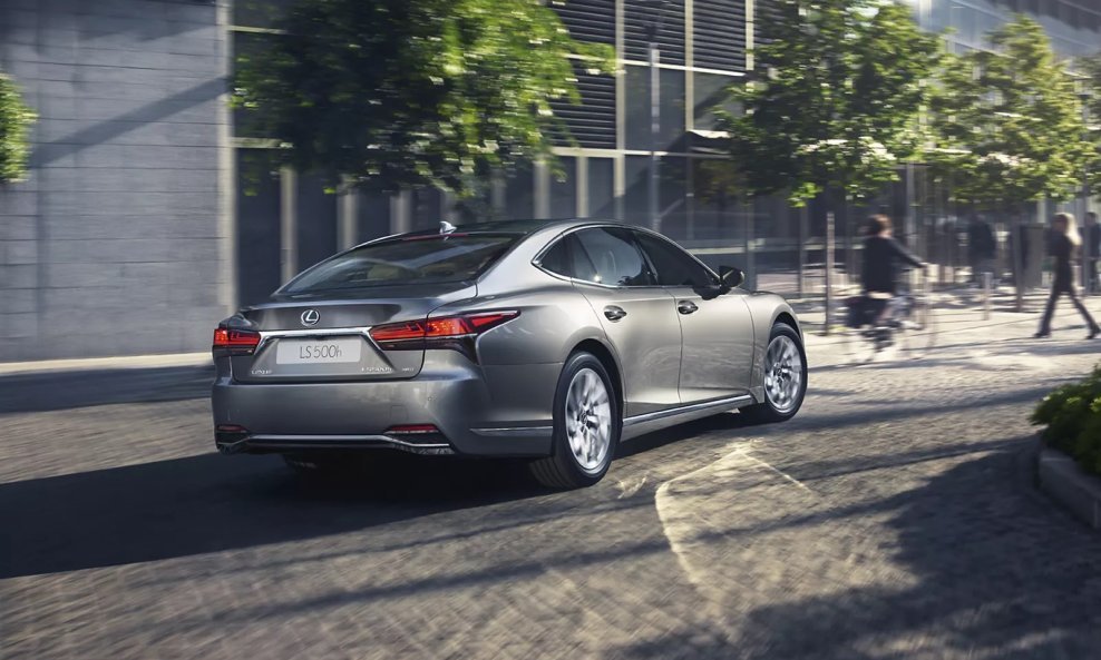 Lexus Safety System+ na novom LS-u