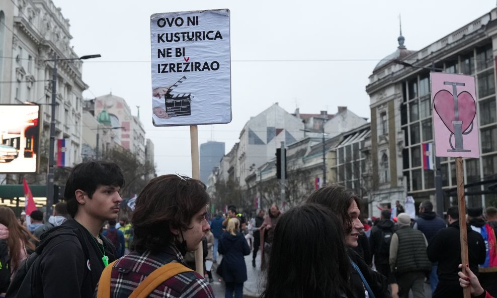 Podrška studentskim prosvjedima razlog za protjerivanje?
