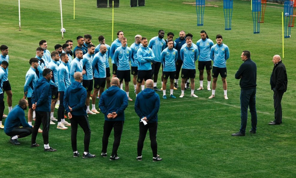 Trening Dinama