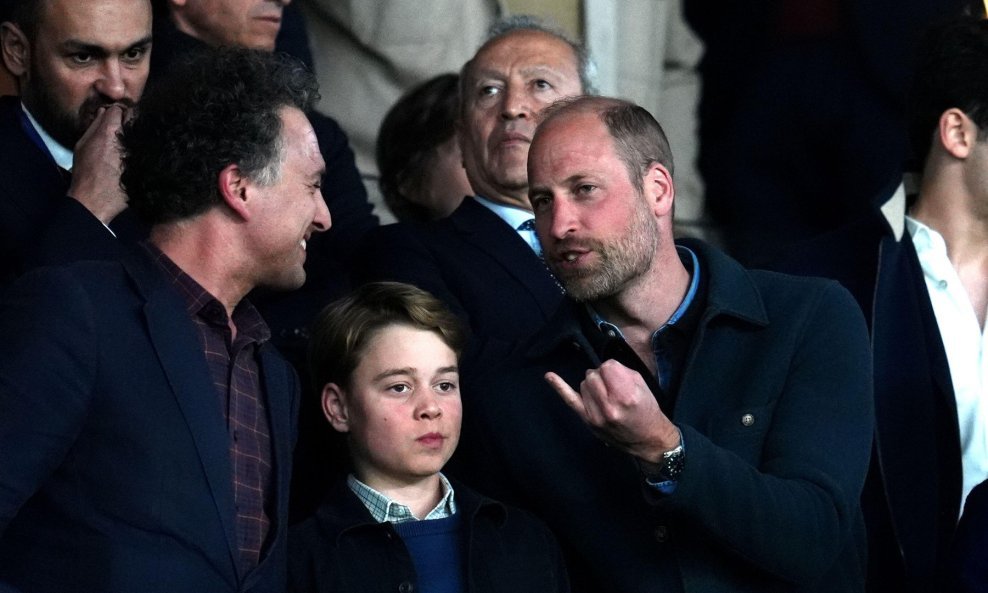 Princ William i princ George na utakmici u Parizu