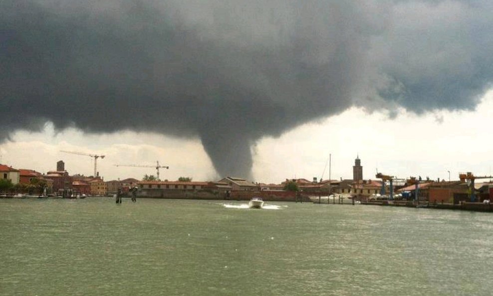 Venecija tornado