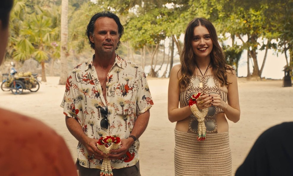 Walton Goggins i Aimee Lou Wood
