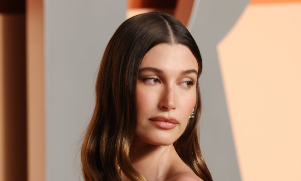 Hailey Bieber