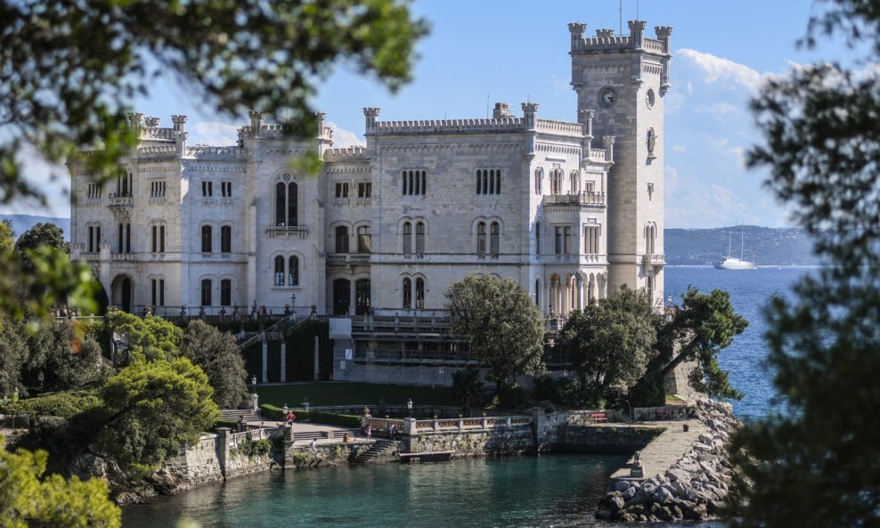 Trst, dvorac Miramare