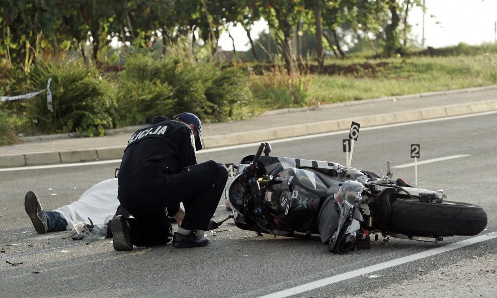 PROMETNA NESREĆA MOTOCIKL