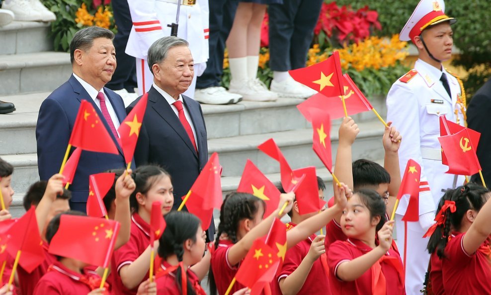 To Lam i Xi Jinping